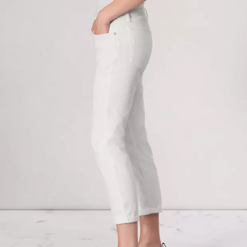 D. JEANS Stretchy Women's Cropped White Jeans